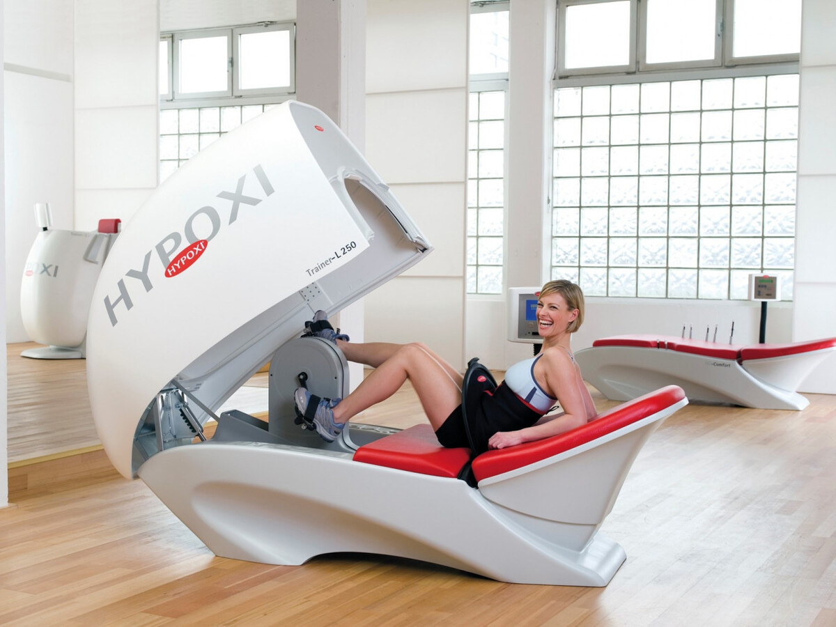 γυναικα σε hypoxi μηχανημα